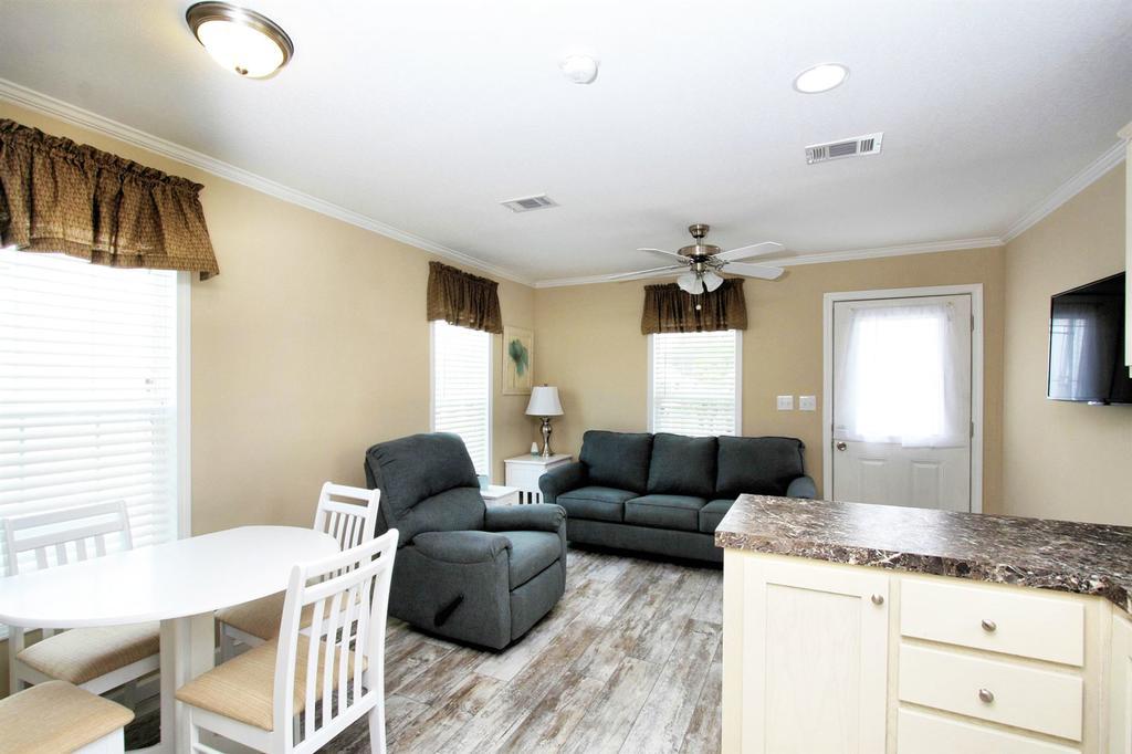 Majestic Oaks Rv Resort Zephyrhills Buitenkant foto