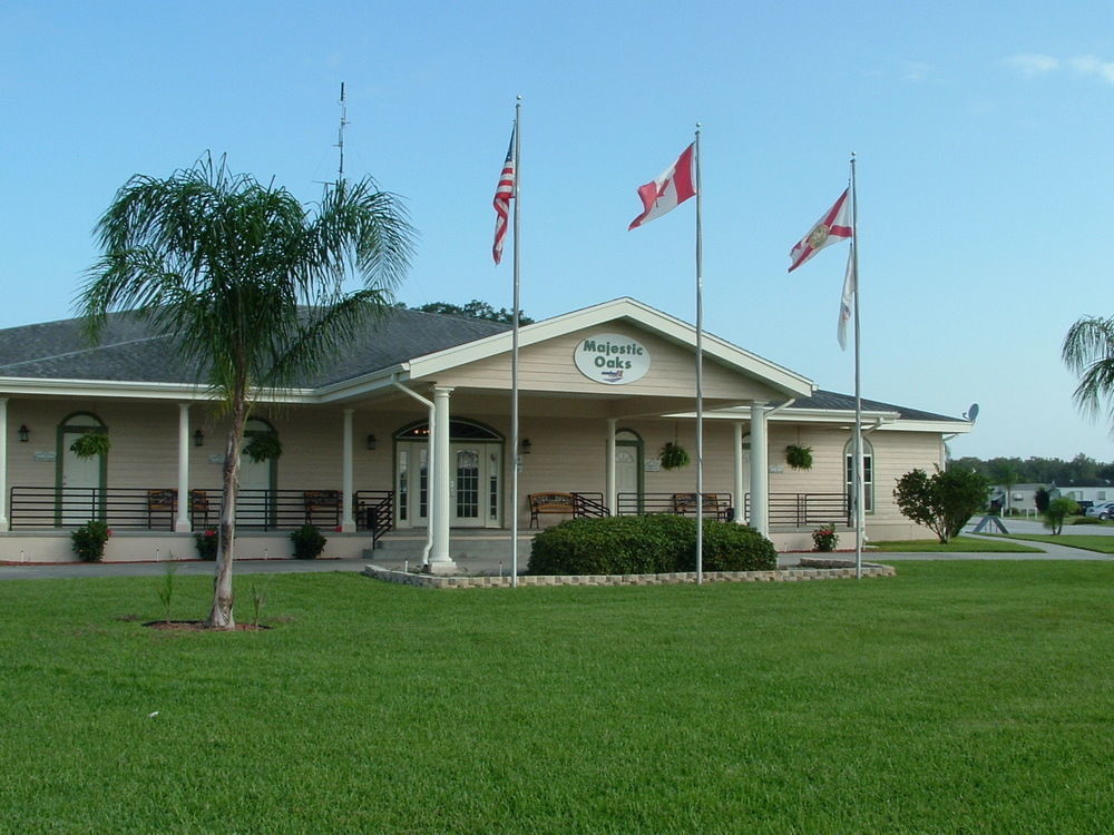 Majestic Oaks Rv Resort Zephyrhills Buitenkant foto