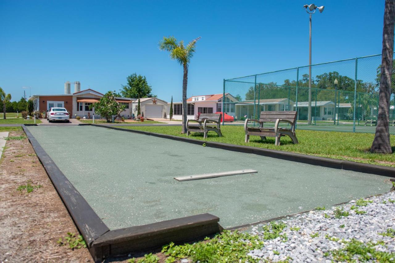 Majestic Oaks Rv Resort Zephyrhills Buitenkant foto