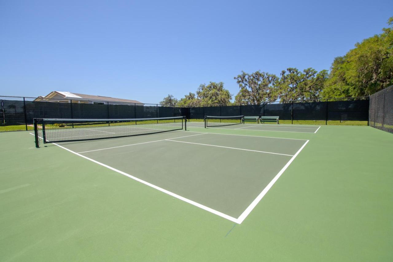 Majestic Oaks Rv Resort Zephyrhills Buitenkant foto