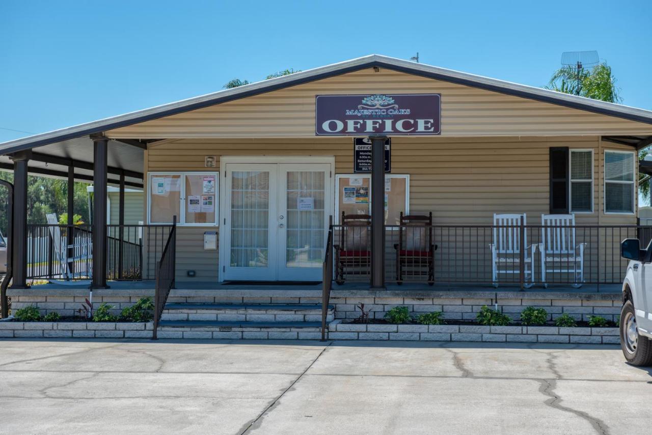 Majestic Oaks Rv Resort Zephyrhills Buitenkant foto